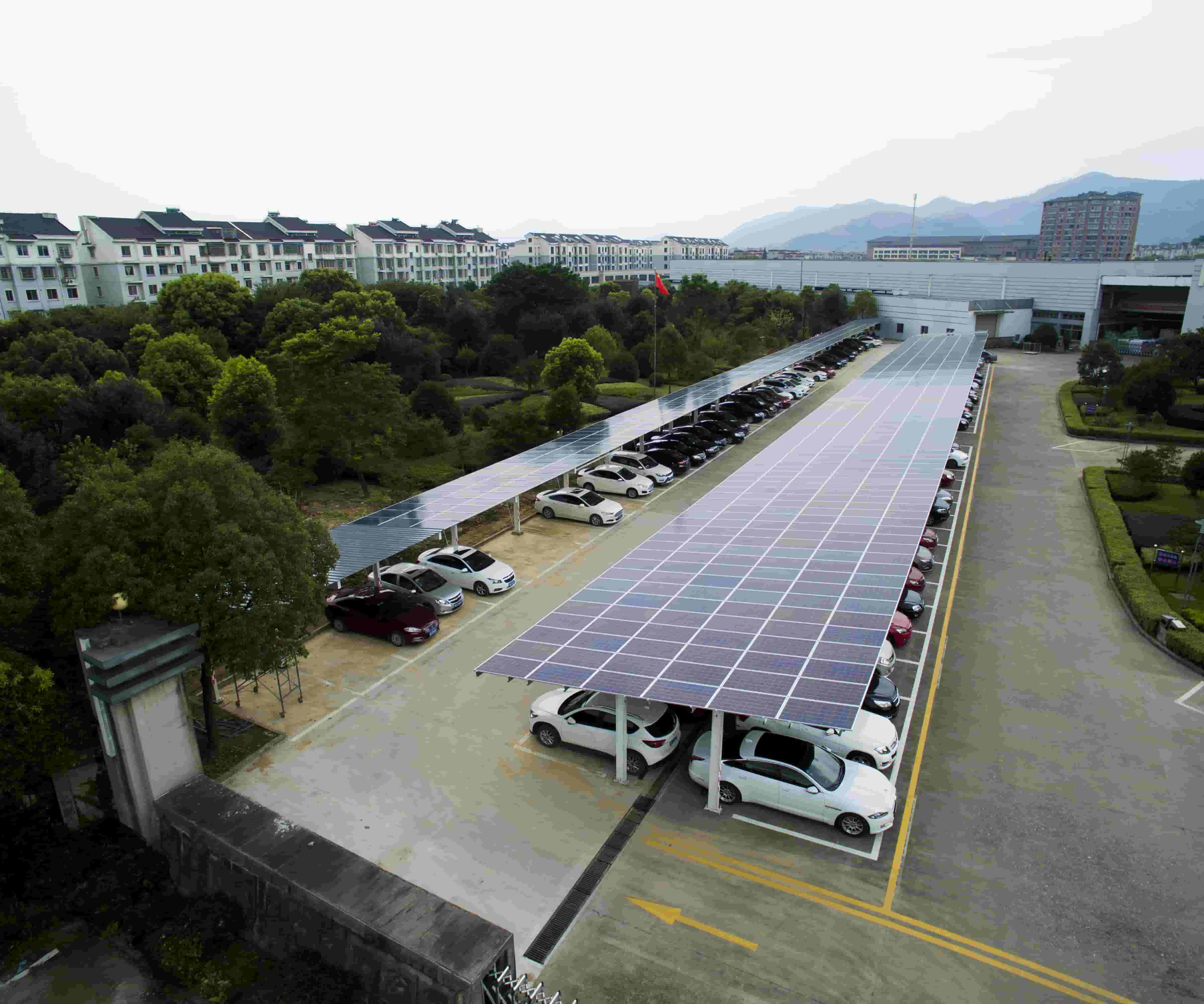 Progetto per posto auto coperto solare da 34 KW in Giappone