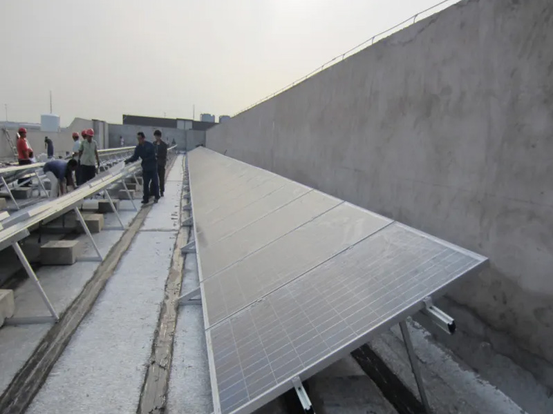 Sistema di staffe di montaggio solare per tetto piano triangolare regolabile YRK-Roof04